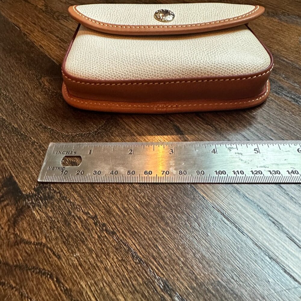 NWOT - Dooney & Bourke CREAM Color Leather Wristlet - Picture 3 of 4